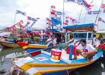 Peringati Hari Nelayan Internasional, Nippon Paint Cat 150 Kapal Nelayan di Kabupaten Serang