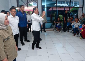 Kunjungi RSUD H. Andi Sulthan Daeng Radja Bulukumba, Presiden Jokowi Dengar Cerita Pasien dan Petugas