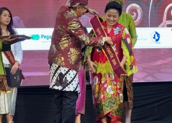 Aktif Diberbagai Kegiatan, Emmy kuswandari Dianugerahi Kartini Award 2024