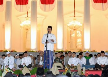 Awali Rangkaian Peringatan HUT ke-79 RI, Presiden Jokowi Hadiri Zikir dan Doa Kebangsaan di Istana Merdeka