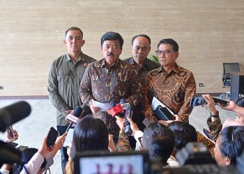 Menko Polhukam Hadi Tjahjanto Umumkan Penerima Tanda Jasa dan Kehormatan Jelang HUT Ke-79 RI