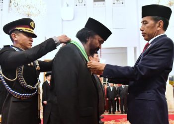 Presiden Jokowi Anugerahkan Tanda Kehormatan bagi 64 Tokoh