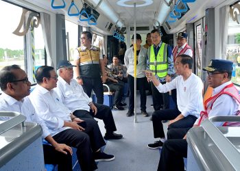 Presiden Jokowi Jajal Trem Otonom di Ibu Kota Nusantara