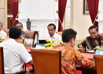 Presiden Jokowi dan Jajaran Bahas Persiapan Penyelenggaraan IAF di Bali