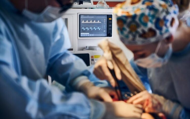 Ilustrasi Layanan Bedah Jantung Minimal Invasif.