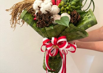 Makna Mendalam Dibalik Pembuatan Bunga Tangan untuk Paus Fransiskus 