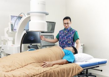 Bethsaida Hospital Gading Serpong Perkenalkan Teknologi Terbaru untuk Pengobatan Batu Ginjal