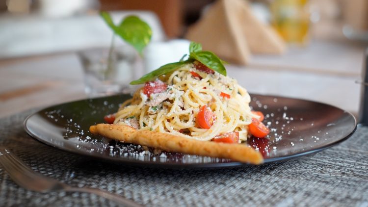 Pasta Con Pomodoro e Tonno.