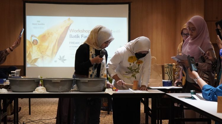 Workshop ecoprint di Hotel Santika Premiere Bintaro.