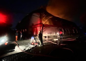 Terjunkan 80 Personil dan 21 Mobil Damkar, Kebakaran Pabrik Kimia di Karawaci Dipadamkan dalam 4 Jam