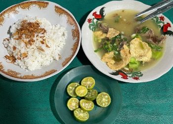 Kuliner Legendaris Kota Tangerang dengan Keunikan Sop Daging Cuma Ada di Warung Ini