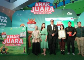 Gerakan 1000 Cerita Bunda Anak Juara, Morinaga Soya Raih Penghargaan MURI 