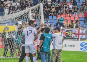 Gawang Roboh Saat Pertandingan Persikota vs Persikabo di Stadion Benteng Reborn