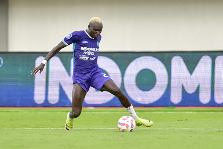 Penyerang Persita, AYom Majok. (persitafc.com)