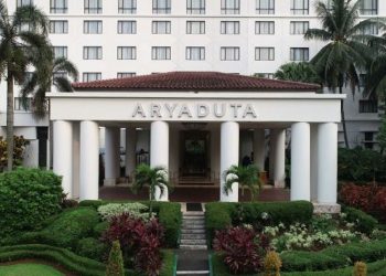 Nikmati Hidangan Ramadan dengan Alunan Musik dan Dekorasi Timur Tengah di ARYADUTA Lippo Village