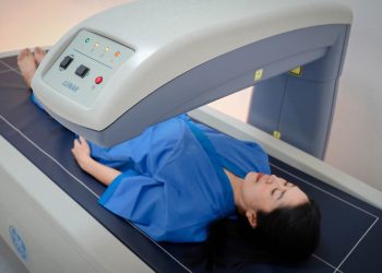 Deteksi Dini dan Cegah Osteoporosis dengan Bone Mineral Densitometry