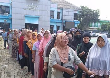 Program GPM di Rajeg: Ribuan Paket Sembako Dijual Harga Terjangkau, Warga Rela Antre