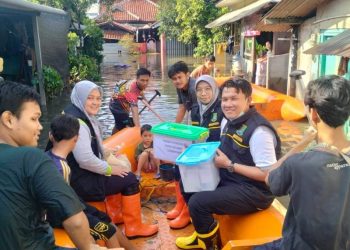 Dinkes Kota Tangerang Siagakan 12 Posko Kesehatan untuk Warga Terdampak Banjir