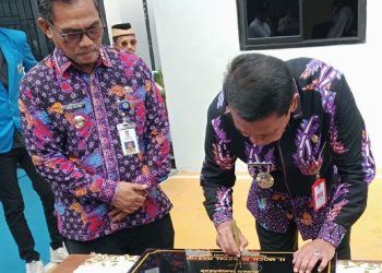 Bupati Tangerang Resmikan Layanan Drive Thru dan Gerakan Pangan Murah di Panongan