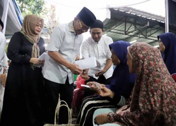 Momen Ramadan, Wali Kota dan Wakil Wali Kota Tangerang Berbagi dengan Janda dan Anak Yatim