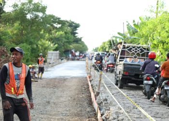 Bupati Maesyal Rasyid Cek Betonisasi Jalan di Gunung Kaler