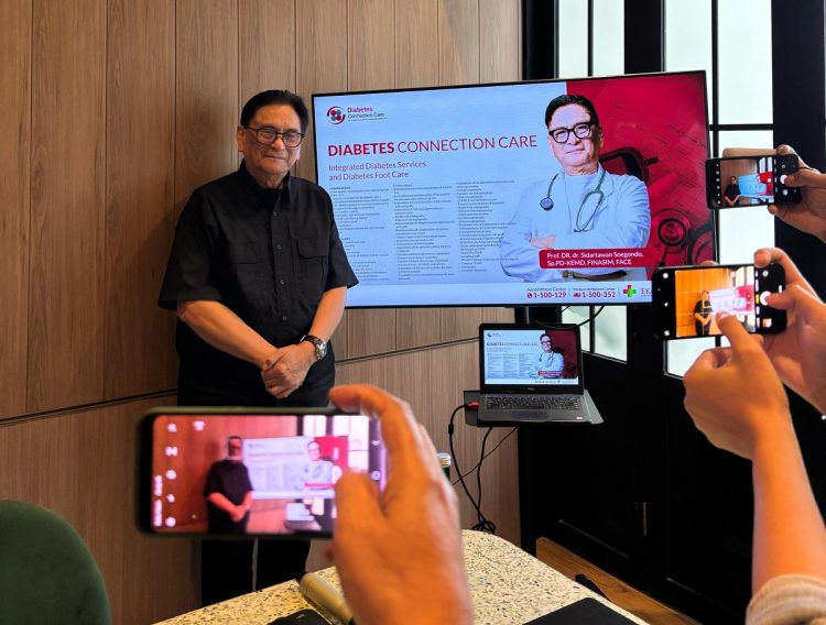 Prof. Dr. dr. Sidartawan Soegondo, Sp.PD-KEMD, FINASIM, FACE, Spesialis Penyakit Dalam Konsultan Metabolik Endokrin dan Diabetes dari Eka Hospital BSD. (IST)