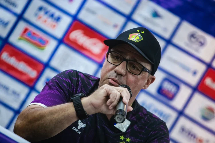 Pelatih Marcelo Rospide Tinggalkan Persik Kediri. (sumberfoto:persikfc.id)