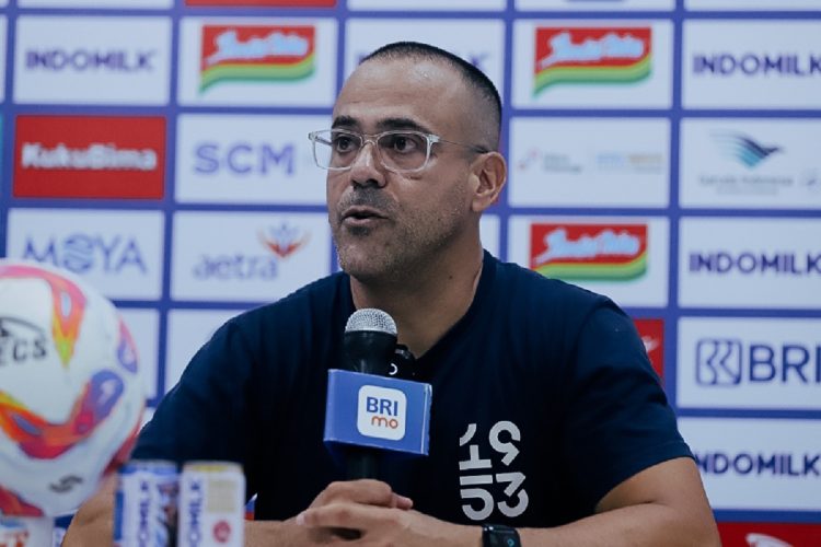 Pelatih kepala Persita Tangerang, Fabio Lefundes. (sumber foto: persitafc.com)