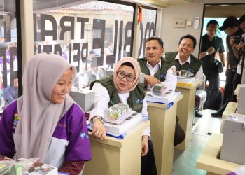 Bupati Tangerang Luncurkan Mobil Pelatihan Tata Busana untuk Wilayah Terpencil