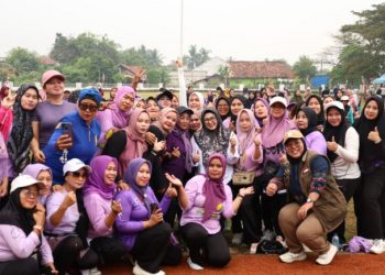 Wabup Intan Nurul Hikmah Senam Sehat Bersama Warga Kemiri