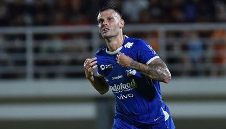 Tyronne del Pino. (sumber foto: republikbobotoh.com)