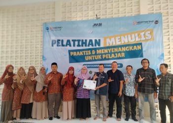 Bangun Budaya Literasi, JMSI Banten Latih Siswa MTsN 5 Tangerang Teknik Menulis Kreatif
