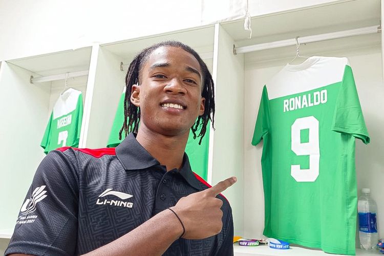 Penyerang anyar Semen Padang, Ronaldo Kwateh. (sumber foto: megapolis.id)