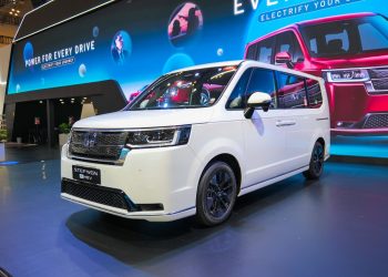 Honda STEP WGN e:HEV Dinobatkan sebagai MPV favorit