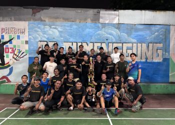 RW 03 Sabet Gelar Juara Turnamen Bulutangkis Antar-RW Kelurahan Pakulonan Barat