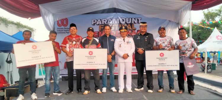 Pemenang lomba hias gapura Paramount Petals. (RIZ)