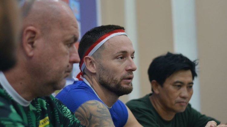 Gelandang Persib, Marc Klok berambisi raih tiga poin melawan Persijap. (sumber foto: ileague.id)