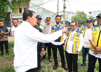 Bupati Tangerang dan Gubernur Banten Tinjau Lokasi Banjir di Balaraja