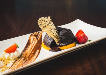 Nikmati Lelehan Cokelat Klasik Prancis dan Ayam Taliwang dalam “Harvest Harmony Table” Swiss-Belhotel Serpong