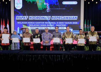 Raih 4 Penghargaan Kepegawaian Sekaligus, Wali Kota Tangerang Dukung Penuh Transformasi Digital ASN