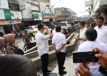 Gubernur Banten Tinjau Pembangunan Frontage Flyover Unyur, Anggaran Rp 25 Miliar Disiapkan