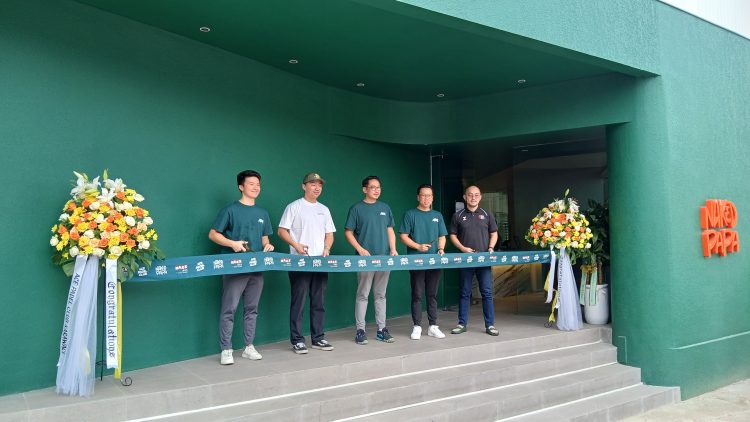 Peresmian Ace Padel Club di MaxxBox Lippo Village.