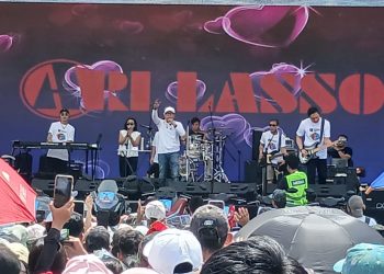 Ribuan Peserta Terhibur Aksi DJ Yasmin dan Ari Lasso di Paramount Color Walk 2025