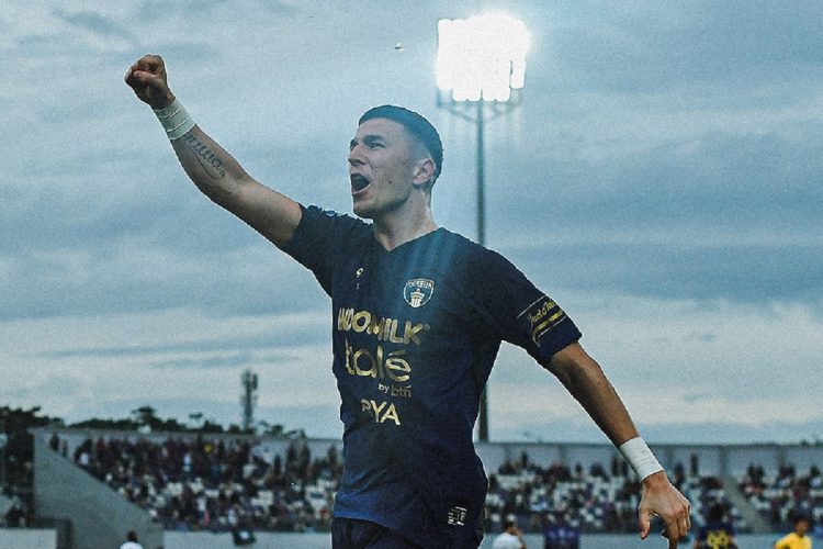 Bomber asing Persita Tangerang, Aleksa Andrejic. (persitafc.com)
