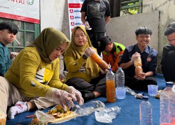 Alfamidi Dorong Pengelolaan Sampah Organik Lewat Pelatihan Eco Enzyme