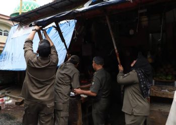 Pemkot Tangerang Tertibkan Pedagang Liar di Pasar Sipon