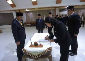 Perkuat Layanan Kesehatan dan Pendidikan, Wali Kota Tangerang Lantik 61 Pejabat