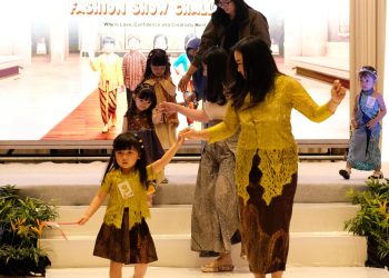 Meriah! 40 Peserta Ramaikan Fashion Show Kartini di Atria Gading Serpong