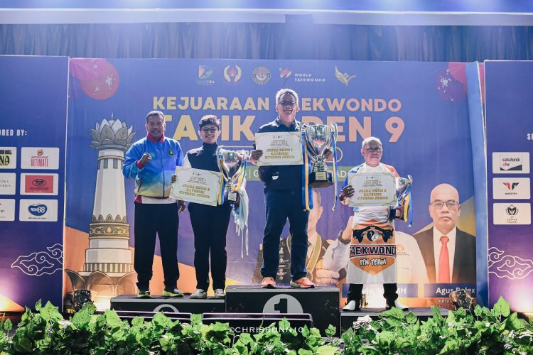 Puslatcab PPLPD Kota Tangerang angkat tropi juara umum di Tasik Open 9 tahun 2026.