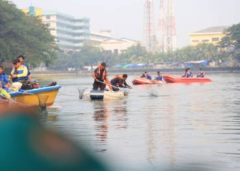 12,7 Ton Sampah Diangkut dari Sungai Cisadane